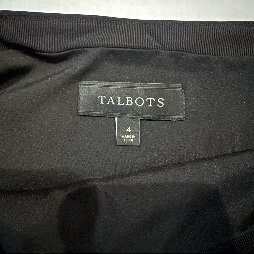 Talbots Black Pencil Skirt Gold Buttons Down The Front size 4 - Picture 9 of 10